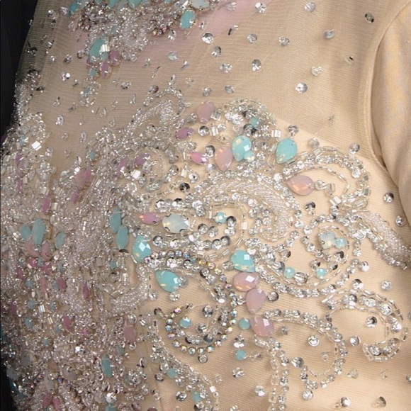 Formal evening gown, like new - Picture 2 of 8